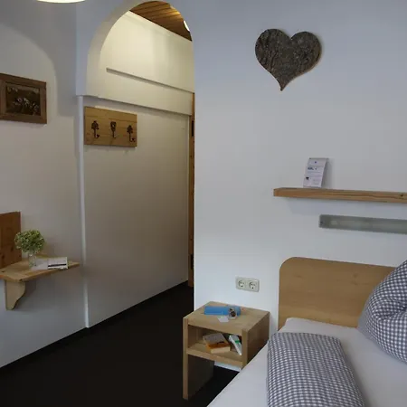 ゲストハウス Edelweiss Grän