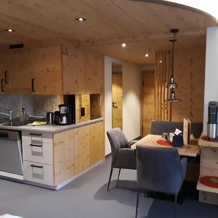 Konukevi Edelweiss 3*