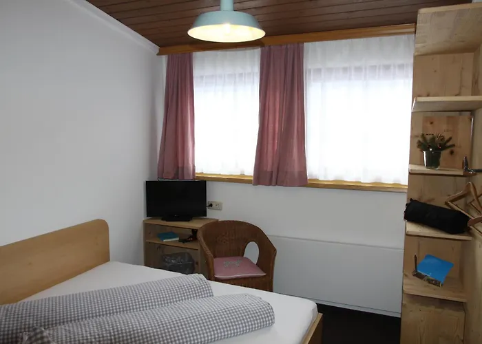 Pensión Edelweiss 3*