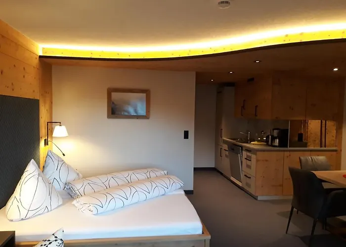 Edelweiss Pensión 3*