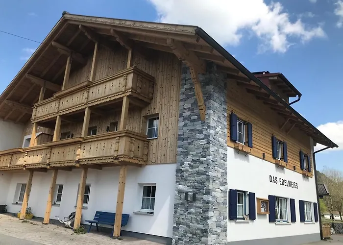 Edelweiss Pensión 3*