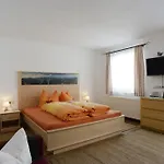 Edelweiss Πανσιόν 3*